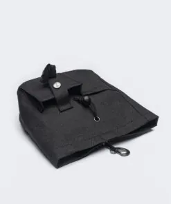 elbhunde dresden cloud7 hunde training leckerlibeutel black liegt