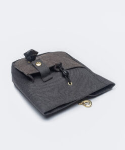 elbhunde dresden cloud7 hunde training leckerlibeutel graphit liegt