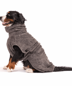 elbhunde lills bademantel stone grey hund sitzend seite