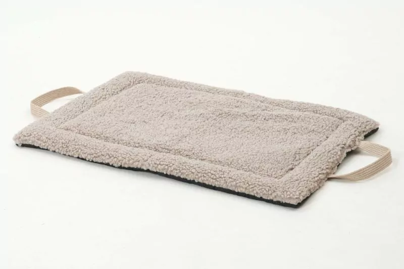 elbhunde dogs in the city reisematte travel mat matti gravel offen