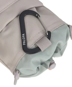 elbhunde palopa flaschen und leckerlitasche boudi taupe karabiner detail