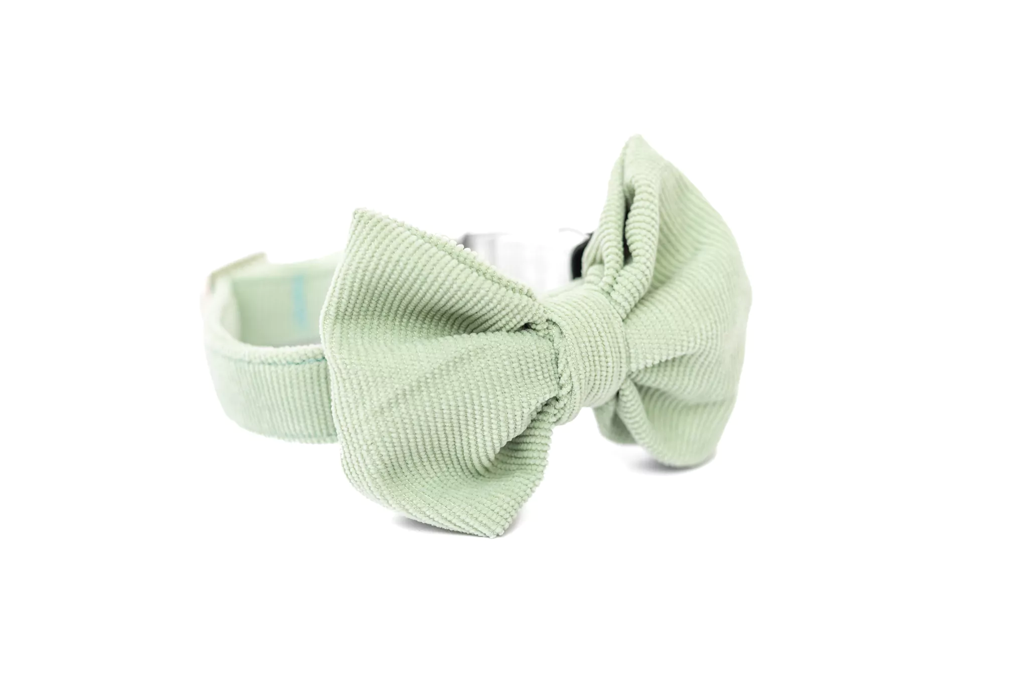 elbhunde dresden hundessa hundefliege lindgrün detail