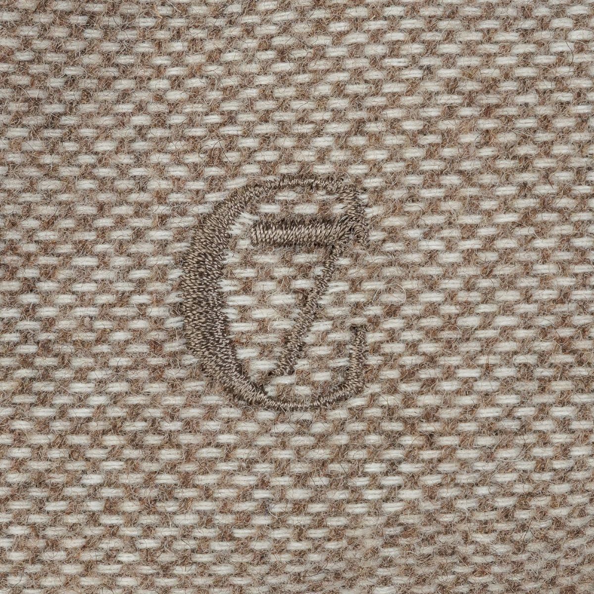 elbhunde cloud7 hundemantel brooklyn tweed beige dackel logo