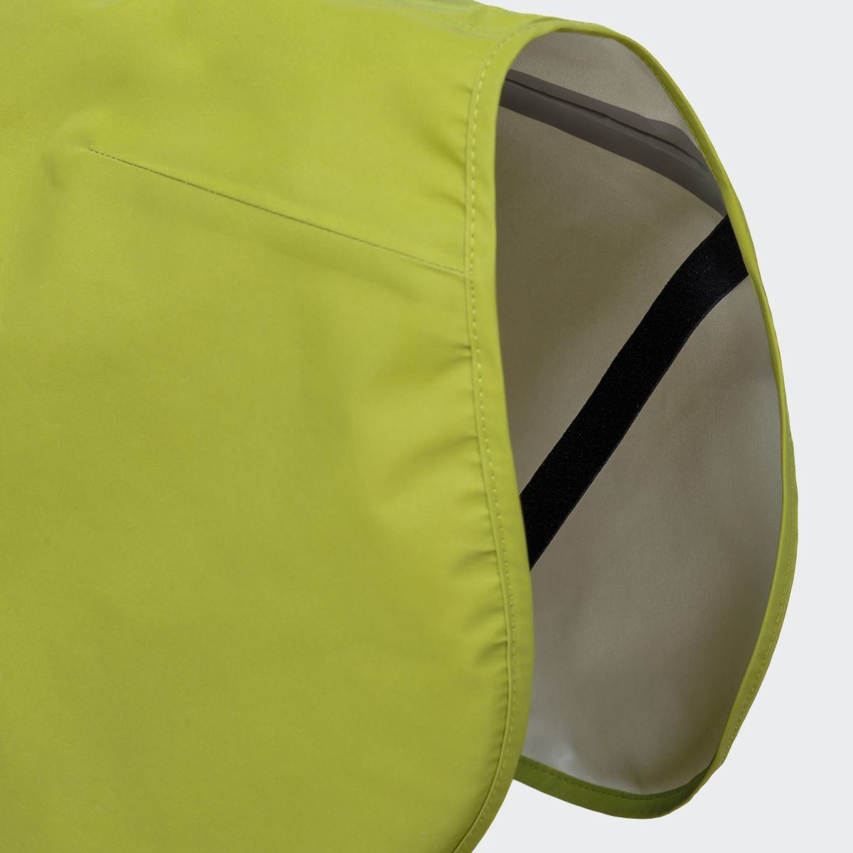 elbhunde cloud7 hunderegenmantel aktiv neongreen light olive beinschlaufen