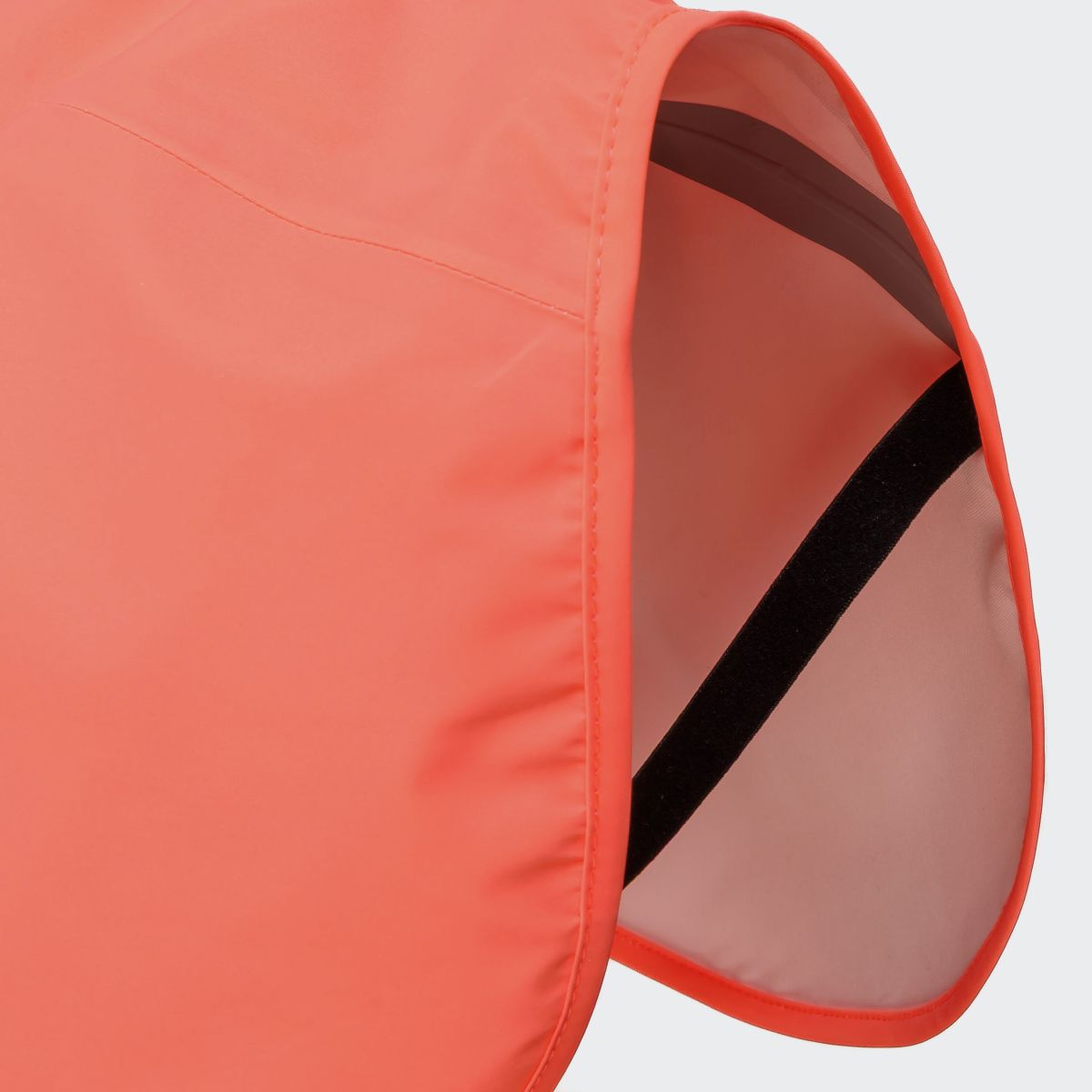 elbhunde cloud7 hunderegenmantel aktiv peach neonpink beinschlaufen